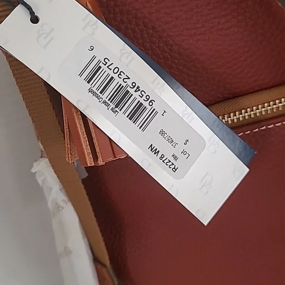 ❤️HP❤️D&B LARGE Wine Pebble Grain Tassle Crossbody Bag NWT